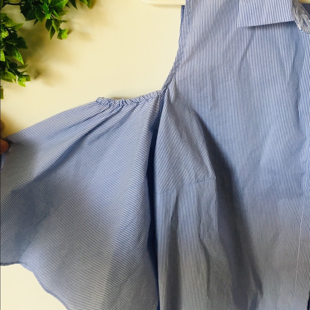 Worthington Blue Striped Cold Shoulder Top - Picture 3 of 7